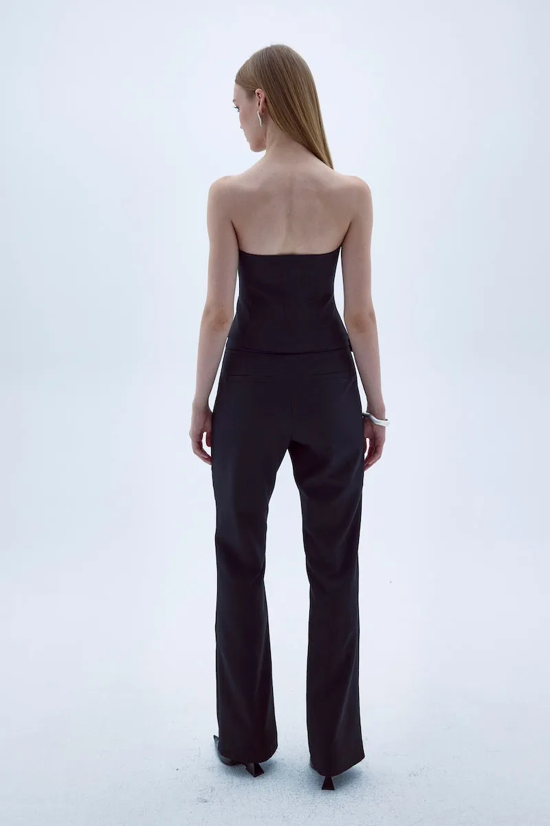 ARCED STRAIGHT CUT TROUSERS IN BLACK