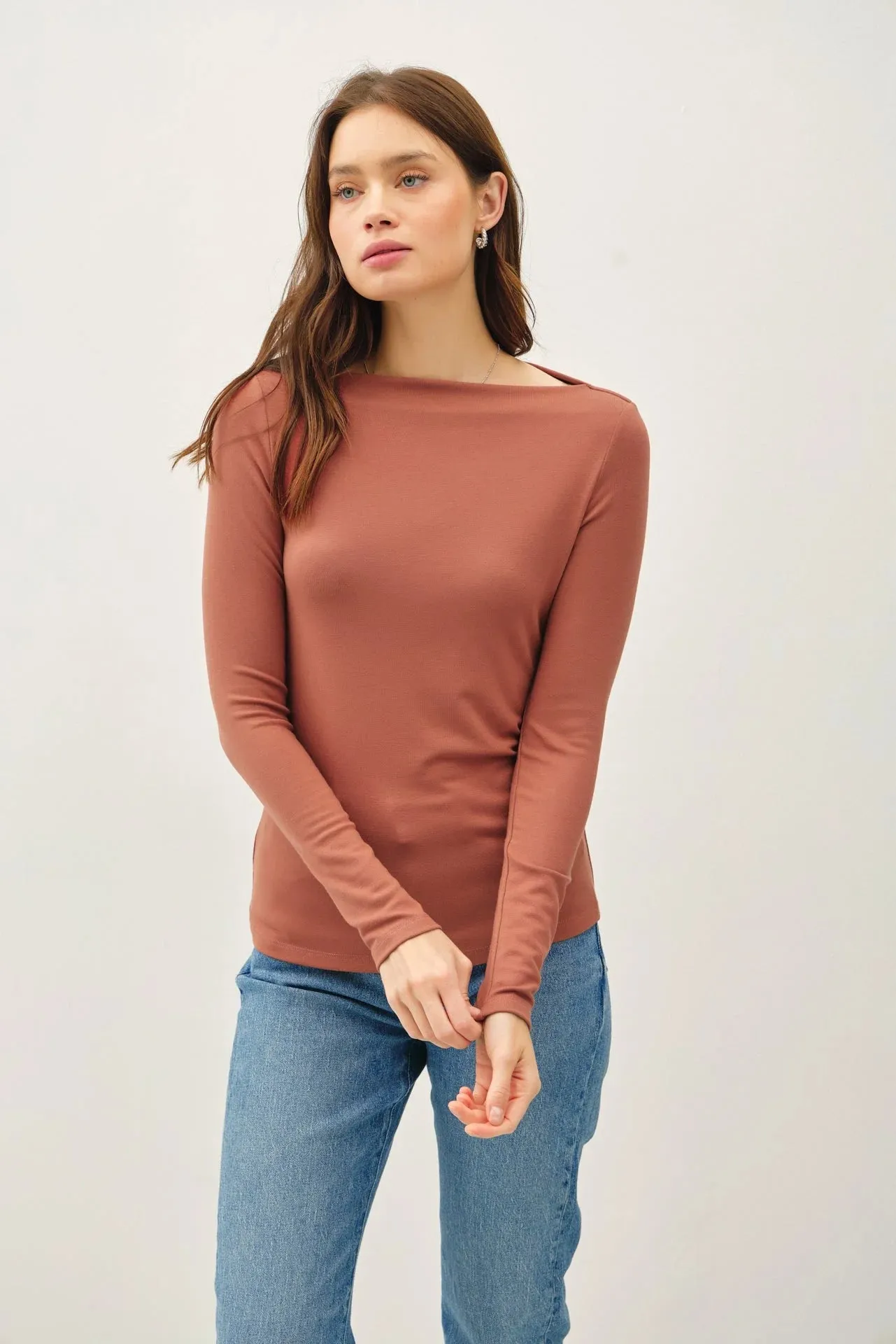 BASIC BOAT NECK LONG SLEEVE KNIT TOP