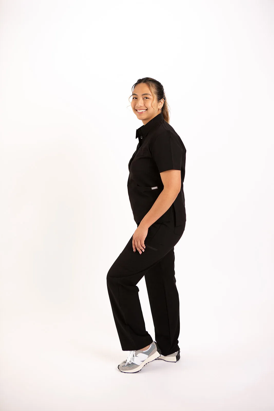 CLASSIC HIGH WAISTED CARGO WOMEN'S SCRUB PANTS (BLACK)