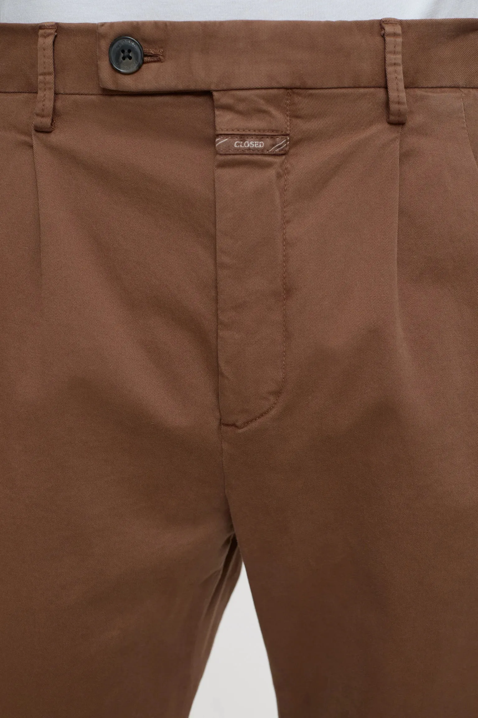 Closed Chestnut Brown Bergen Tapered Pant