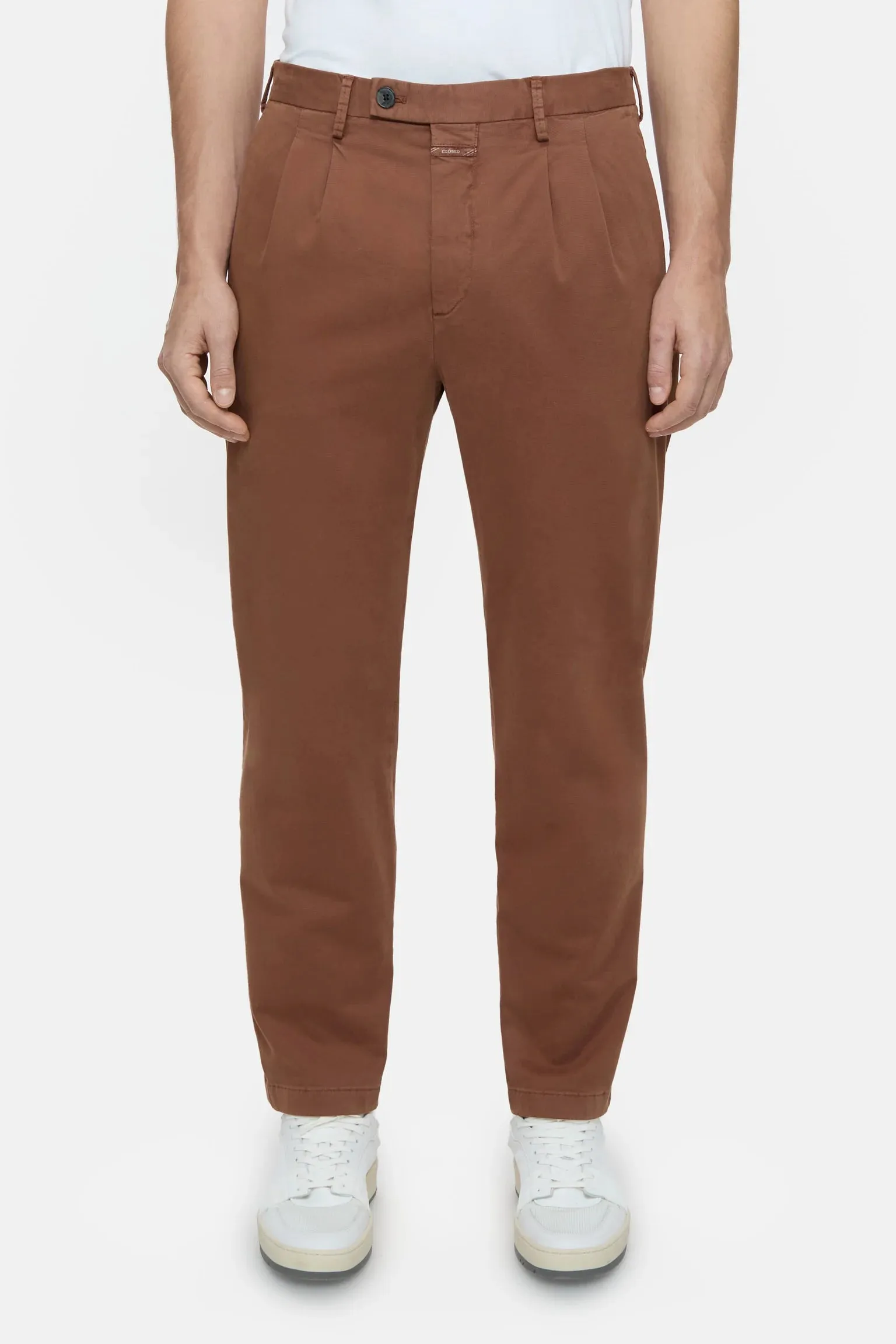 Closed Chestnut Brown Bergen Tapered Pant