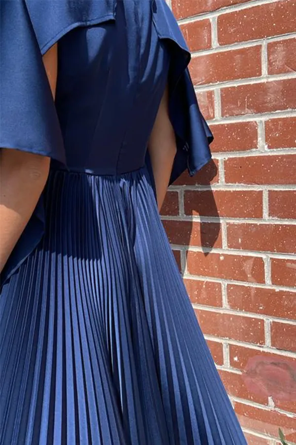 Elipse Pleated V-Neck Dress in Navy