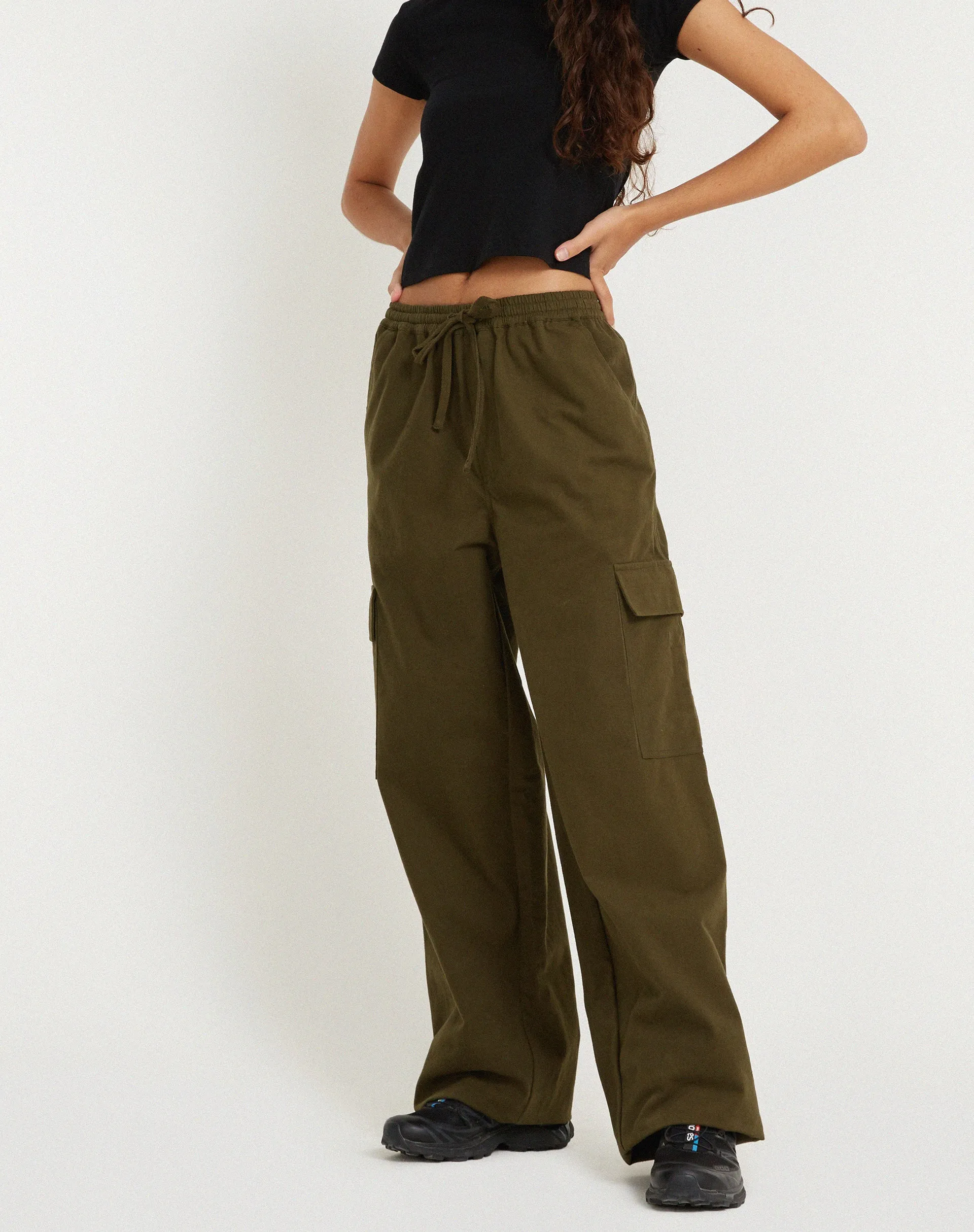 Geona Wide Leg Cargo Trouser in Dark Olive