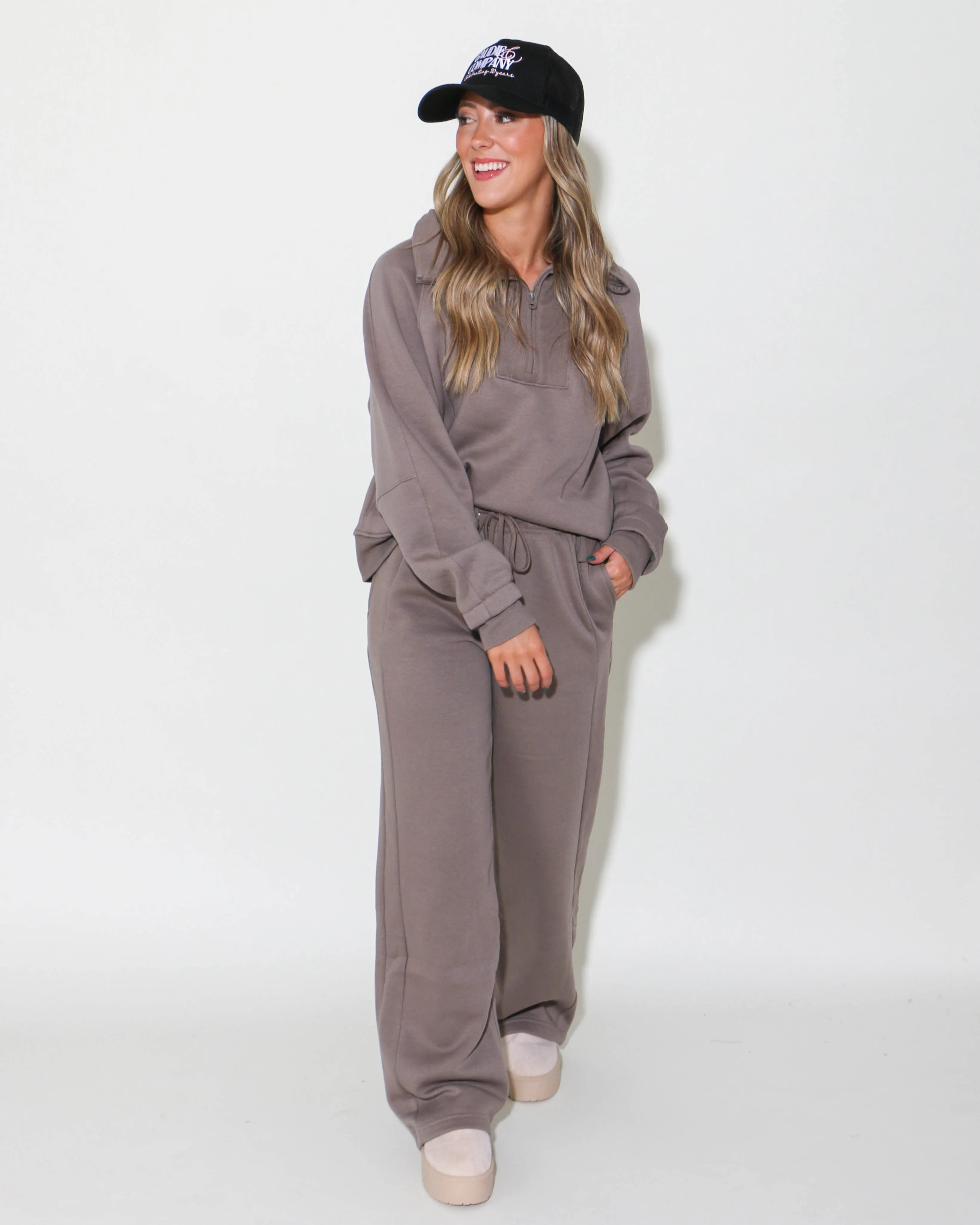 Half Zip Sweatshirt & Pants Set in Mocha