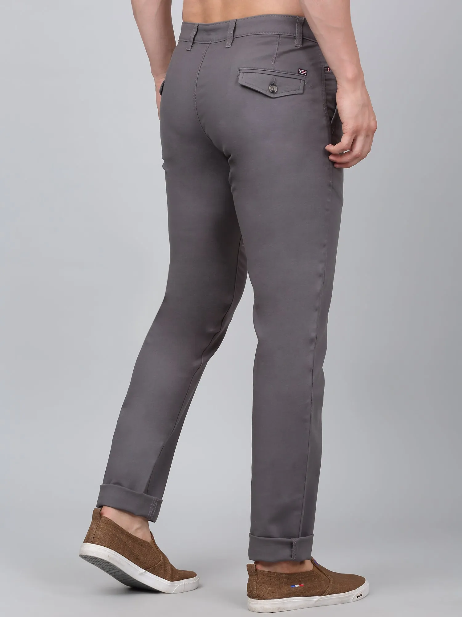 Men's Grey Solid Non-Pleated Stretchable Casual Trouser