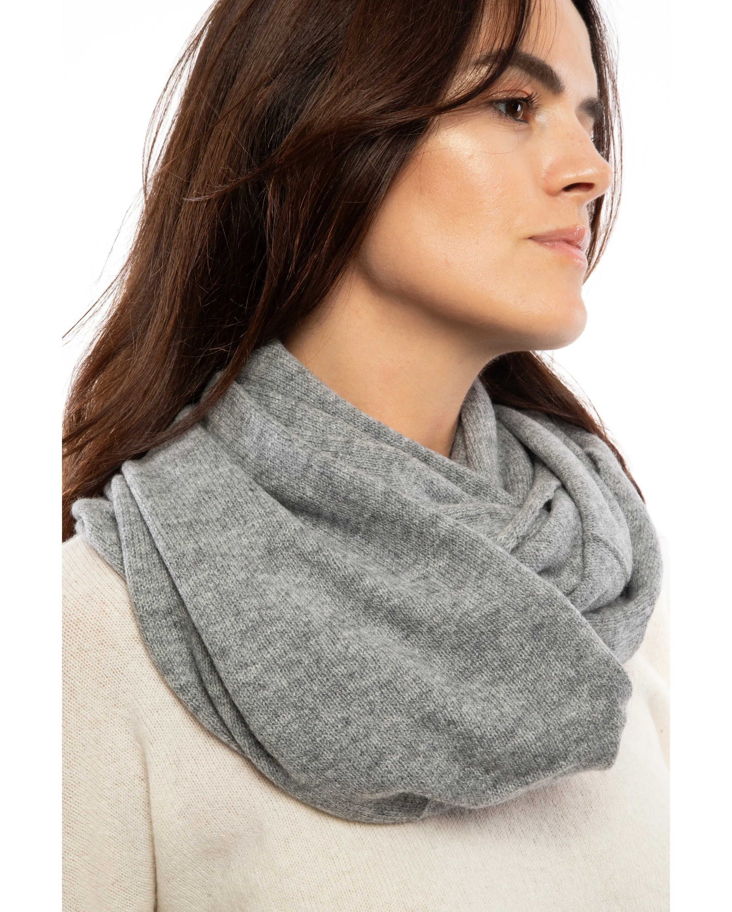 NEW FALL 24 - Women's Maxi Cashmere Neck Scarf Milk White