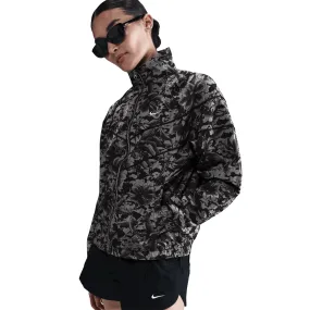 NIKE SPORTSWEAR WINDRUNNER WOMEN'S WOVEN UV PROTECTION FULL-ZIP PRINTED JACKET