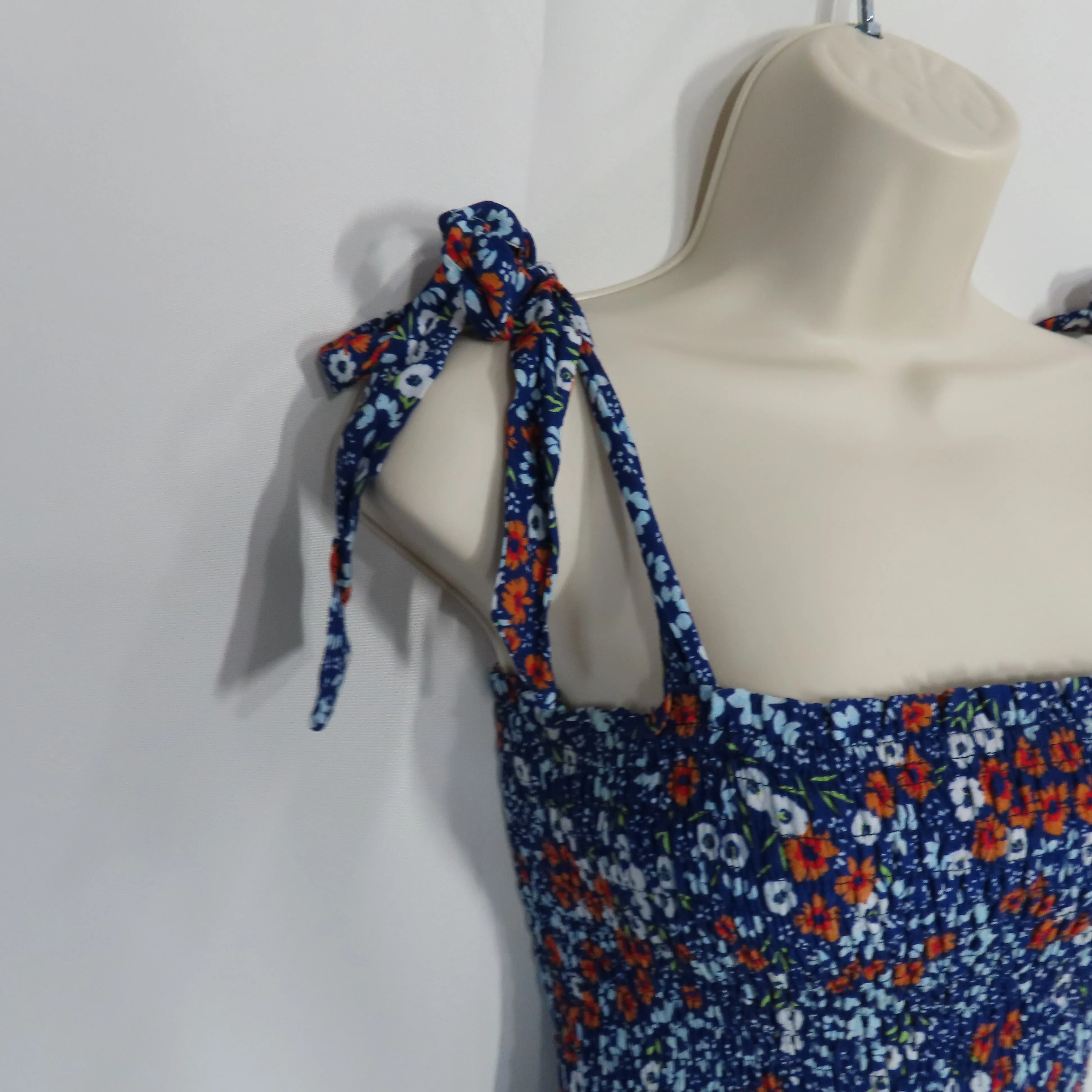 Yumi Kim Blue Floral Laurel Maxi Dress Blossom Navy Tie Straps Smocked Top Size Small